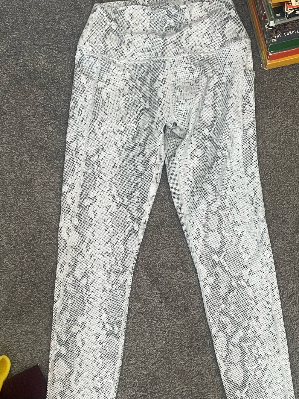 Curves n Combatboots Snake skin leggings